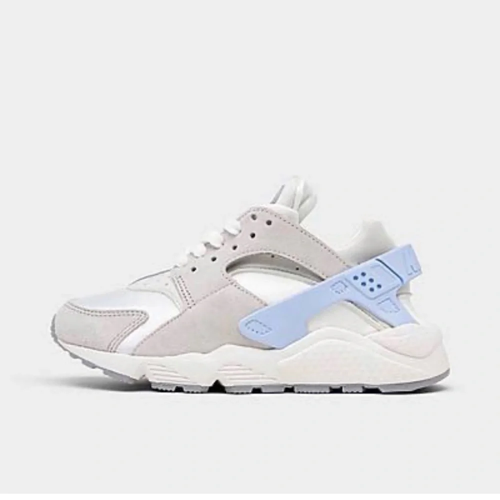 Nike White and Blue Athletic Shoes - Picture 2 of 9